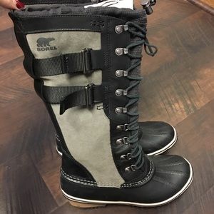SOREL Women’s Conquest Carly II Snow Boot